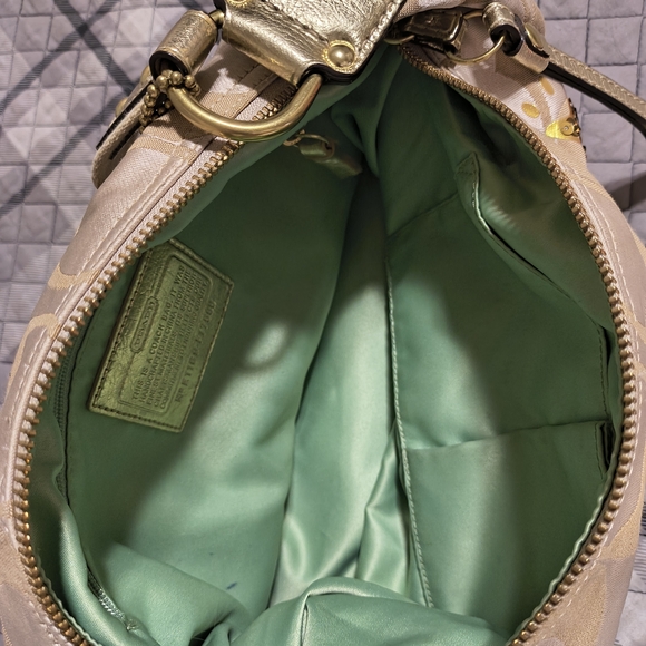 Coach Beige and Gold Patterned Shoulder Bag - Picture 3 of 6